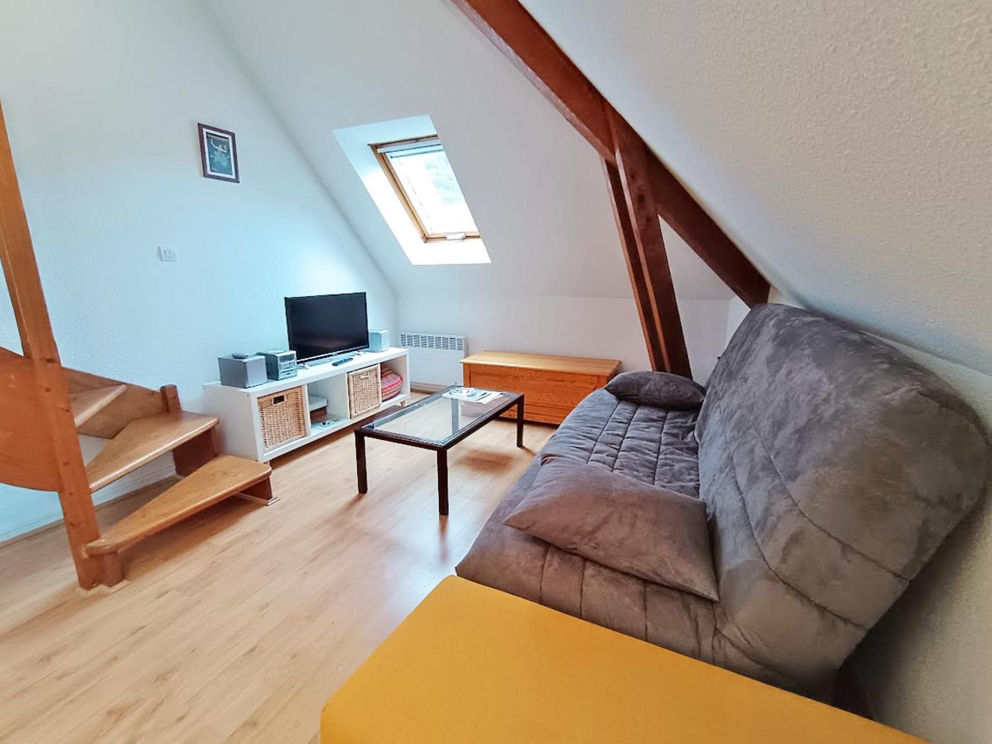 Appartamento Chez Charlotte, T3 Duplex, Vue Montagne, Parking Gratuit, Ascenseur, 4 Personnes Bagnères-de-Luchon Esterno foto
